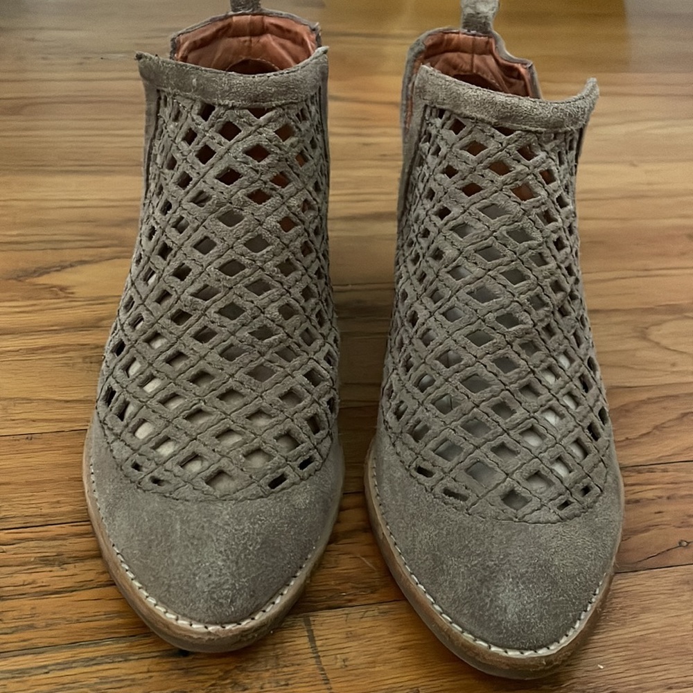 Jeffrey Campbell Booties; Size 9 - image 6